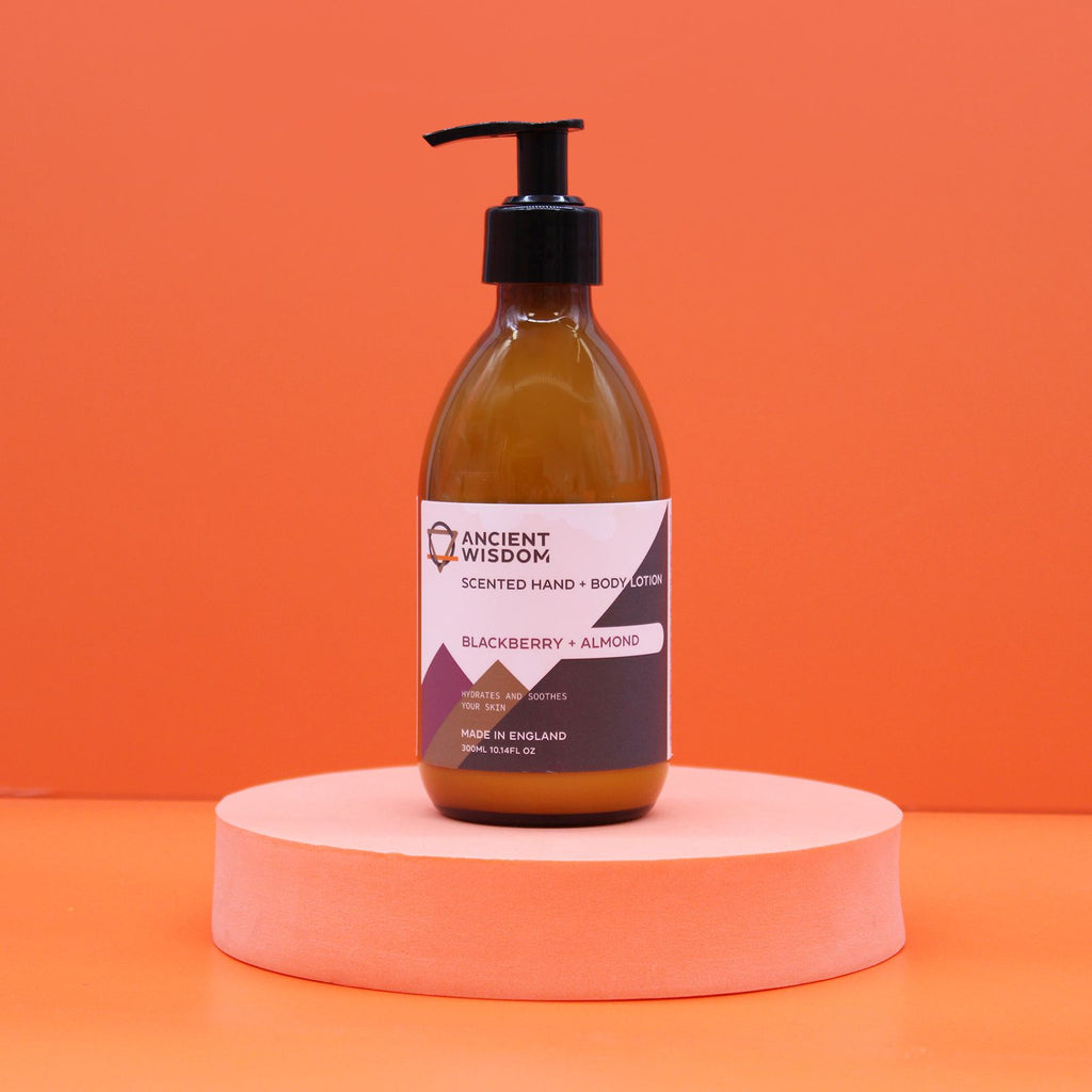 Lozione mani e corpo — Mora e mandorla — 300 ml