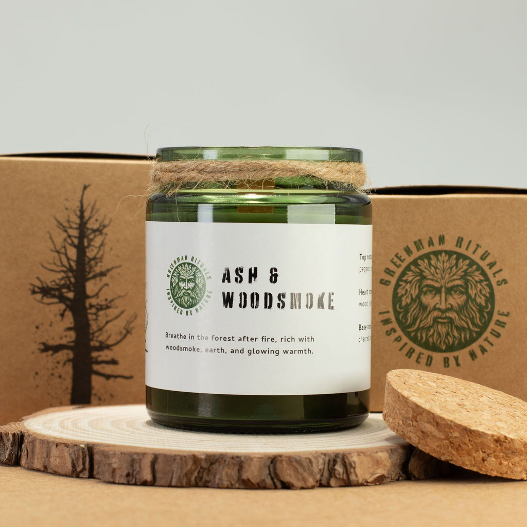 Candela in cera di soia Greenman — Cenere e legna ardente