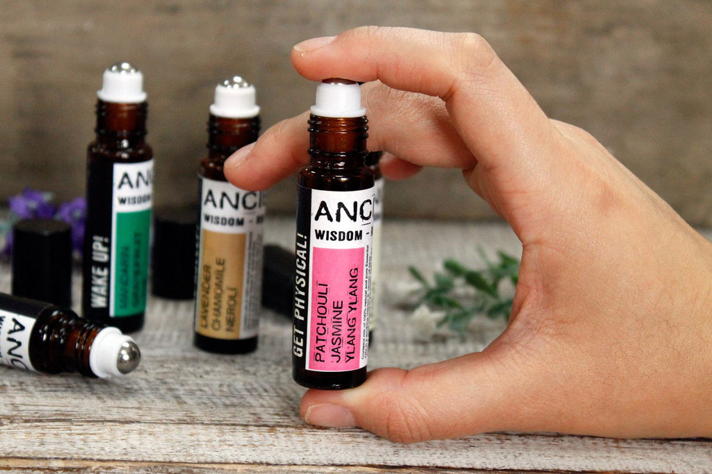 Miscela di oli essenziali con applicatore a sfera — Senza pensieri — 10 ml