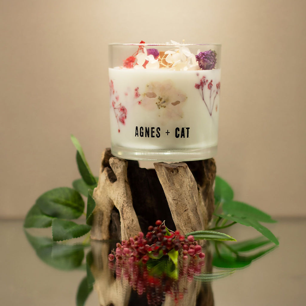 Candela botanica in cera di soia Agnes + Cat — Rose di Sawrey