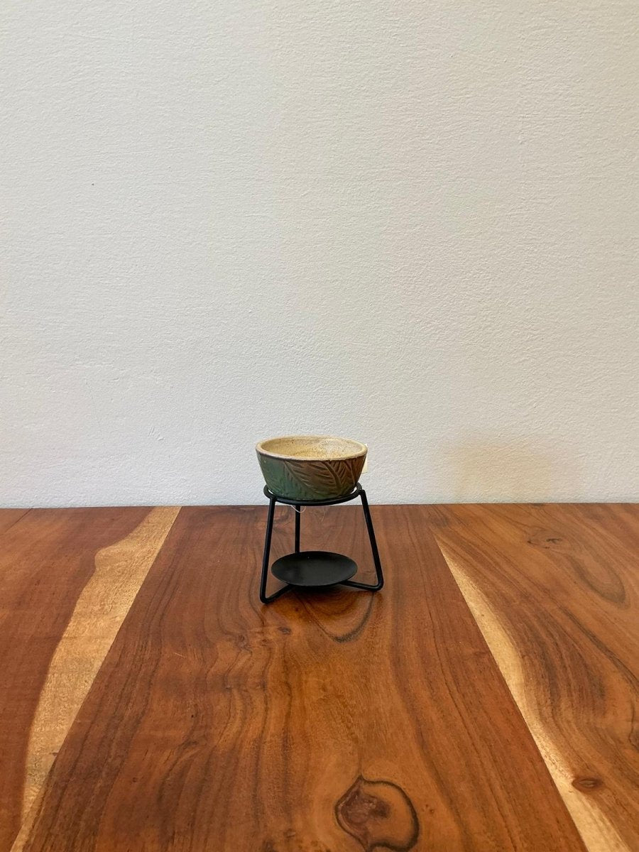 Brucia Essenze in Gres "Foglia" con base in metallo - Kōdō.boutique