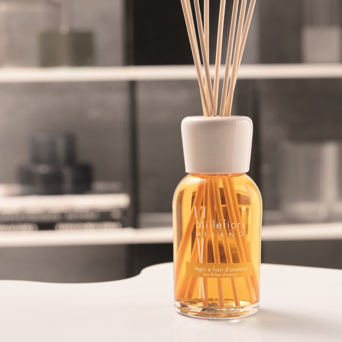 Legni e Fiori d'arancio – Profumo per ambienti a bastoncini - Millefiori Milano - Kōdō.boutique