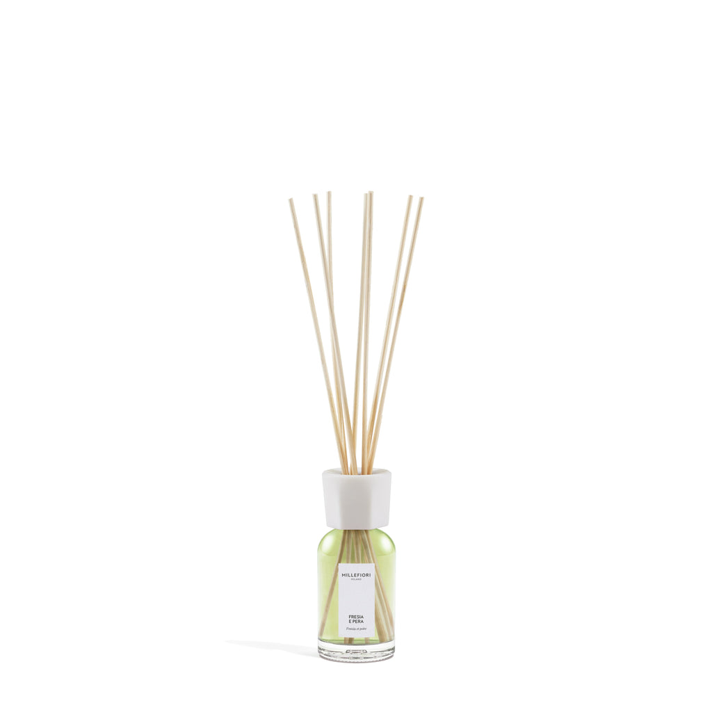 Fresia e Pera – Diffusore a bastoncini Milano, 100 ml