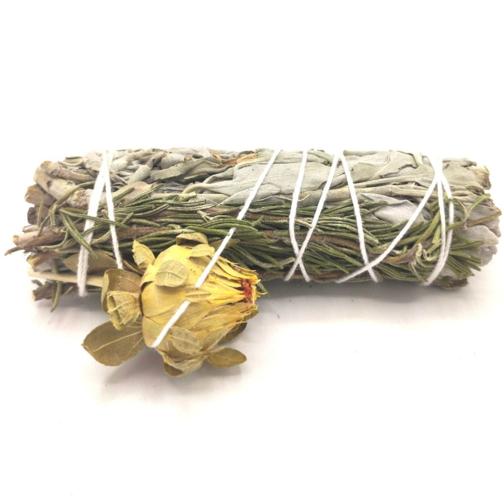 Smudge Stick "Serenità" – Salvia Bianca, Rosmarino e Fiore Sinfonia Gialla - Kōdō.boutique
